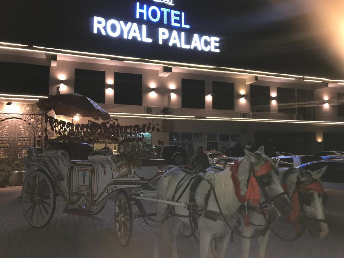 Hotel Royal Palace Rawalpindi Bagian luar foto