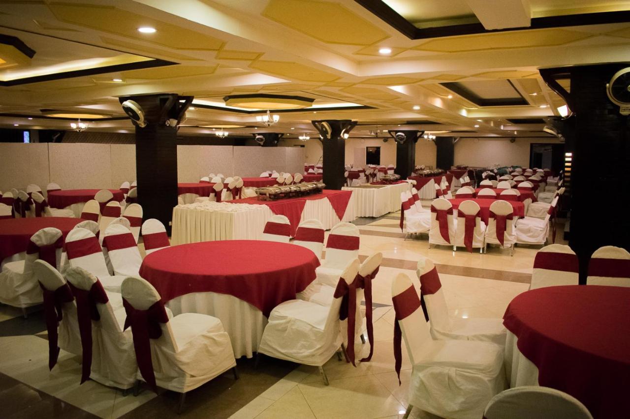 Hotel Royal Palace Rawalpindi Bagian luar foto